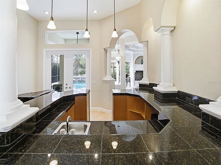 Image No.9-4 Bed House for sale