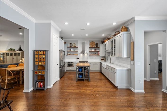 Image No.12-4 Bed Townhouse for sale