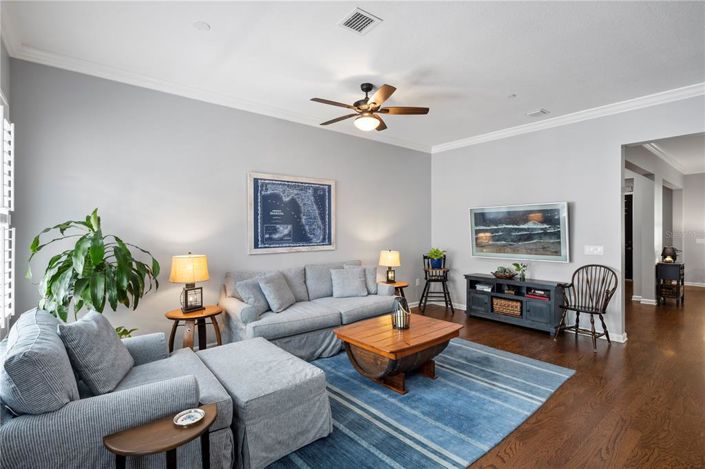 Image No.15-4 Bed Townhouse for sale