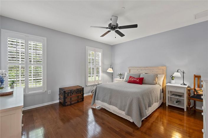 Image No.18-4 Bed Townhouse for sale