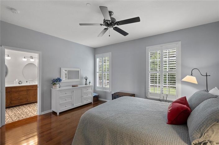 Image No.19-4 Bed Townhouse for sale