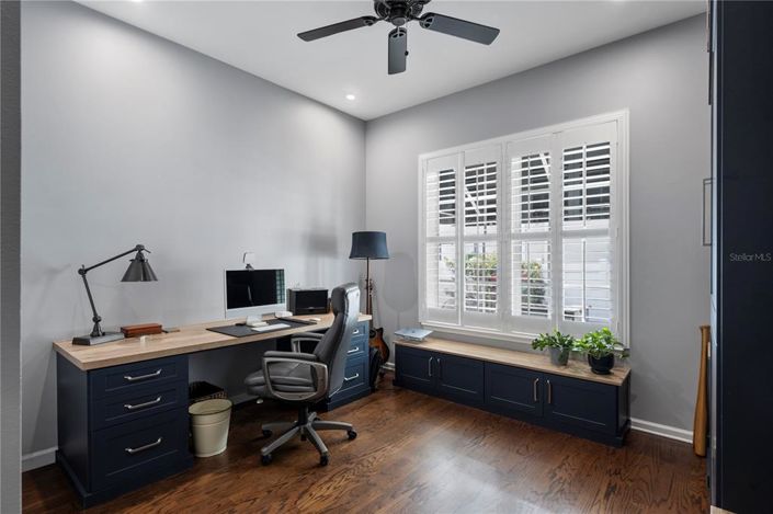 Image No.26-4 Bed Townhouse for sale