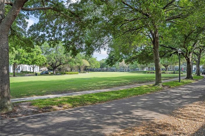 Image No.34-4 Bed Townhouse for sale