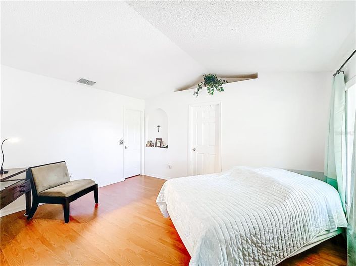 Image No.28-3 Bed House for sale