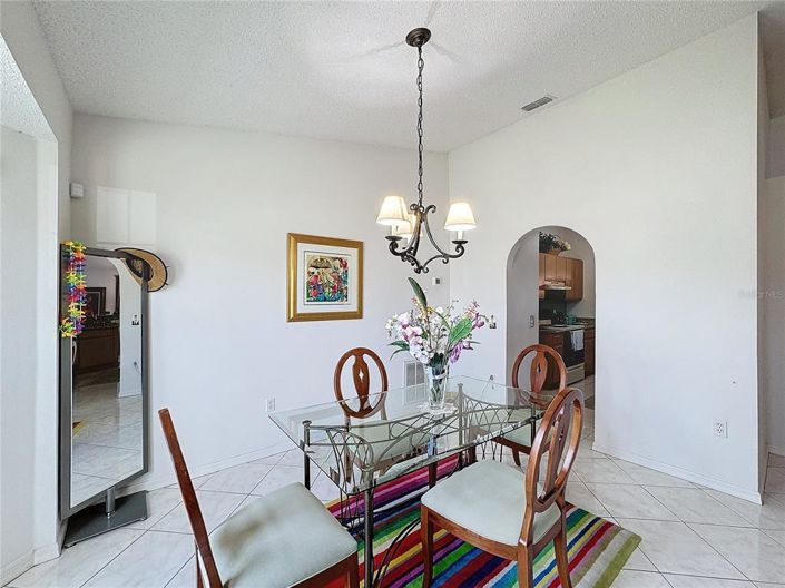 Image No.9-3 Bed House for sale