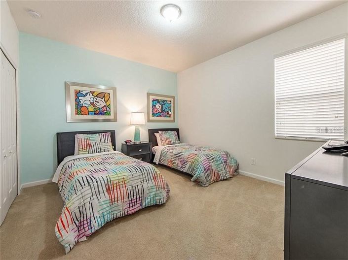 Image No.7-6 Bed House for sale