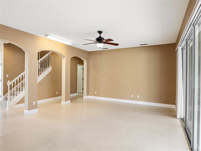 Image No.6-5 Bed House for sale