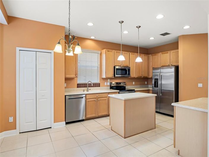 Image No.9-5 Bed House for sale