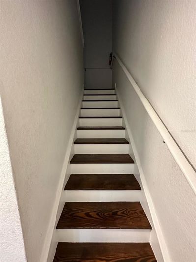 Image No.13-3 Bed Townhouse for sale