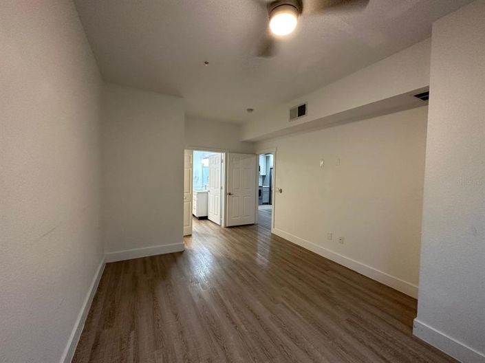 Image No.9-3 Bed Townhouse for sale