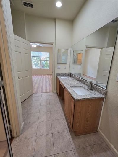 Image No.19-3 Bed Apartment for sale