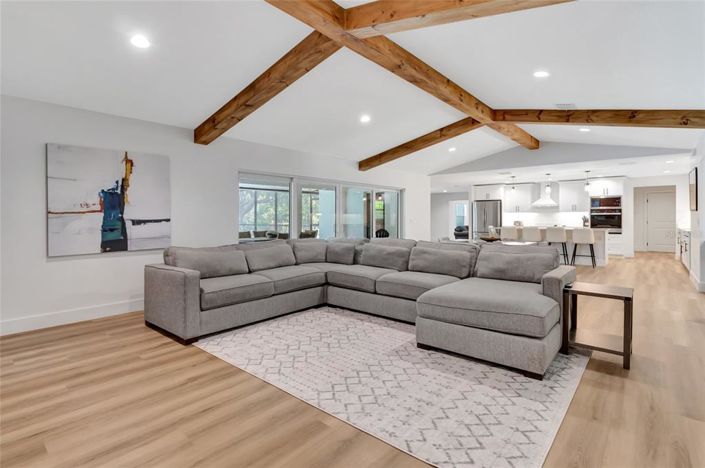 Image No.10-5 Bed House for sale