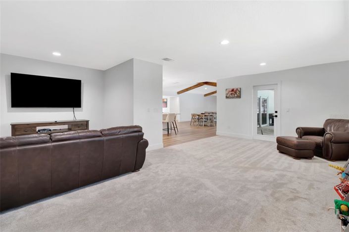 Image No.20-5 Bed House for sale