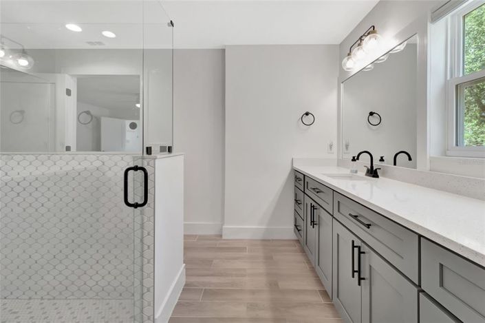 Image No.27-5 Bed House for sale