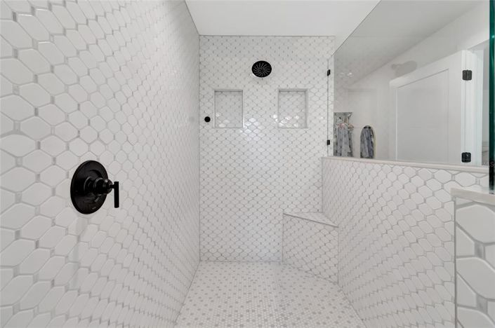 Image No.28-5 Bed House for sale