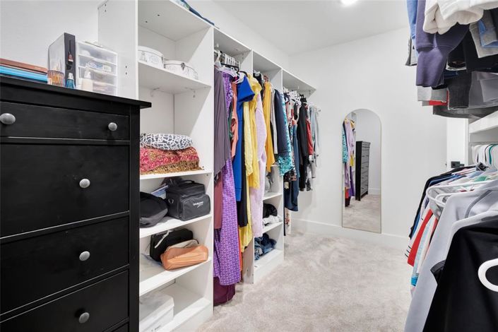 Image No.30-5 Bed House for sale