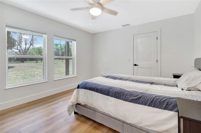 Image No.31-5 Bed House for sale