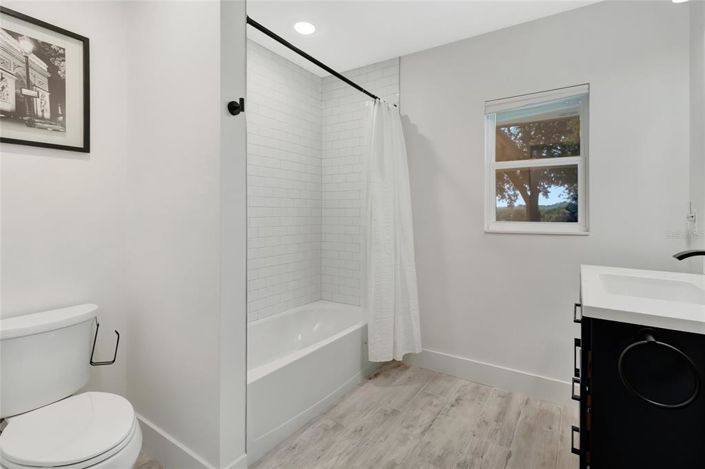 Image No.36-5 Bed House for sale