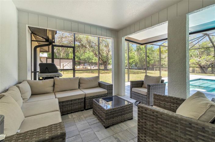 Image No.42-5 Bed House for sale