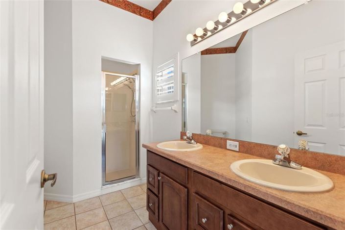 Image No.22-2 Bed House for sale
