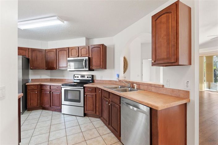 Image No.9-2 Bed House for sale