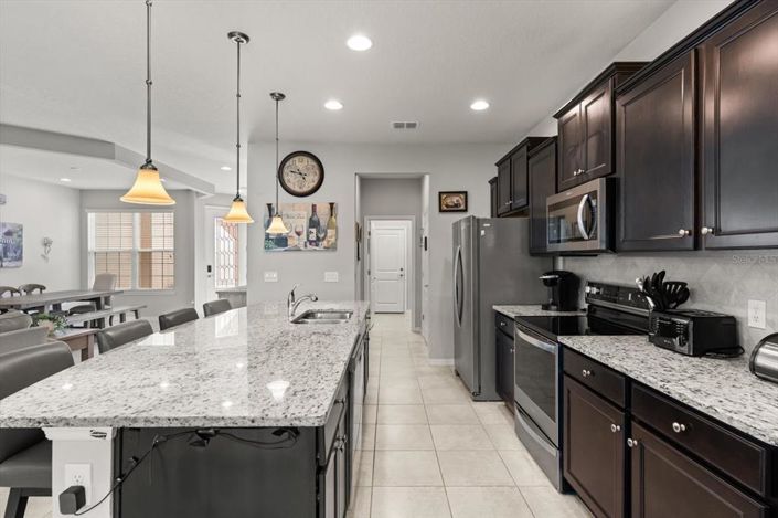 Image No.12-3 Bed Townhouse for sale