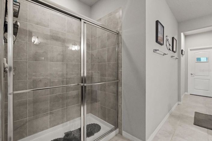 Image No.19-3 Bed Townhouse for sale