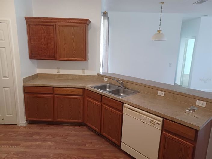 Image No.6-3 Bed House for sale