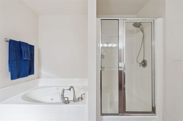 Image No.24-4 Bed House for sale