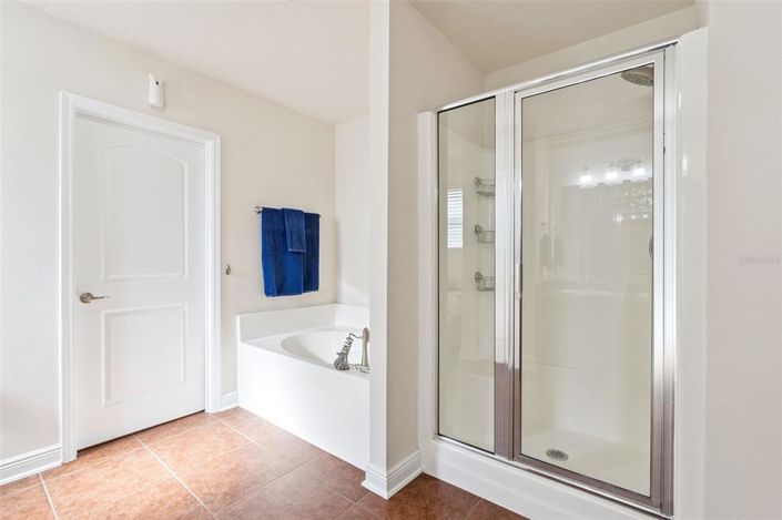 Image No.25-4 Bed House for sale