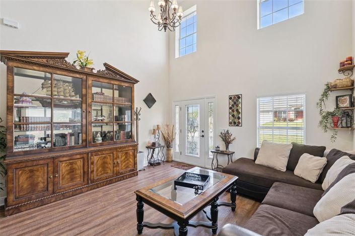 Image No.3-4 Bed House for sale
