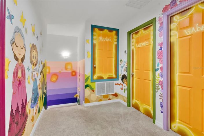 Image No.17-3 Bed Townhouse for sale