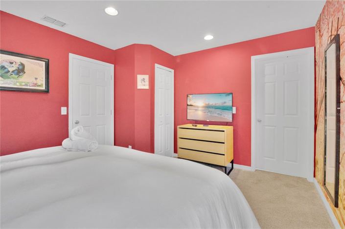 Image No.20-3 Bed Townhouse for sale