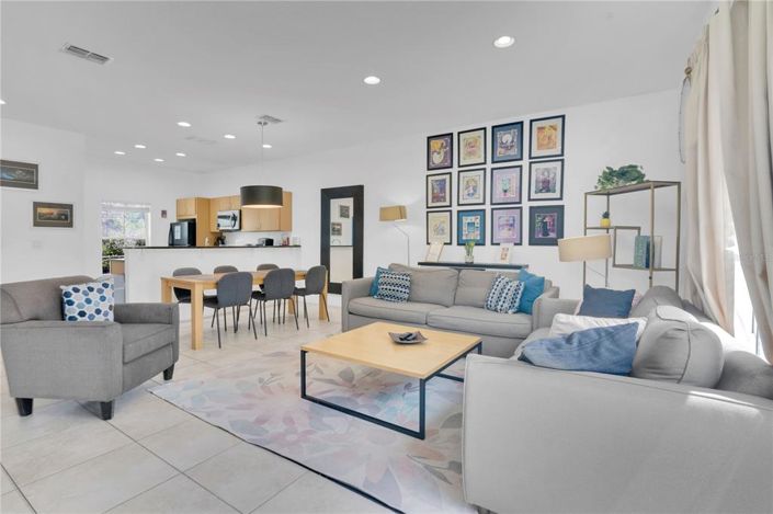 Image No.5-3 Bed Townhouse for sale