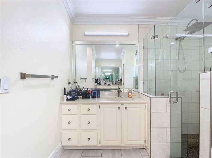 Image No.38-4 Bed House for sale