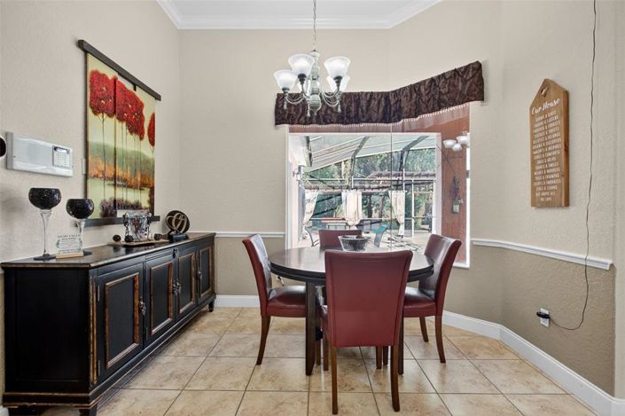 Image No.27-5 Bed House for sale