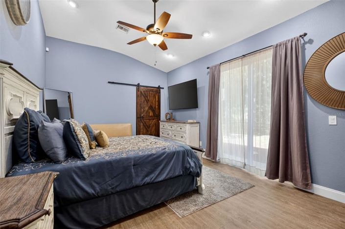 Image No.32-5 Bed House for sale
