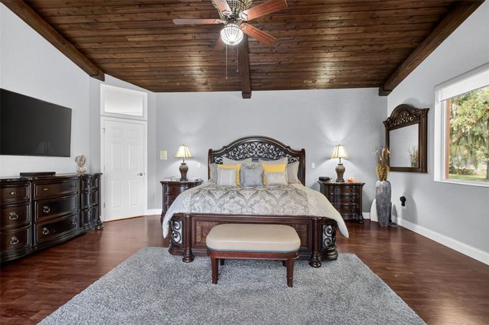 Image No.35-5 Bed House for sale