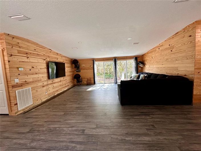 Image No.16-4 Bed House for sale