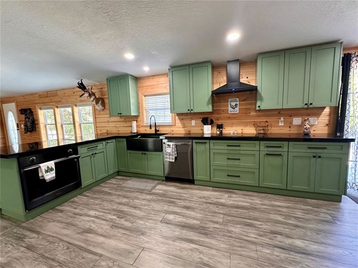 Image No.5-4 Bed House for sale