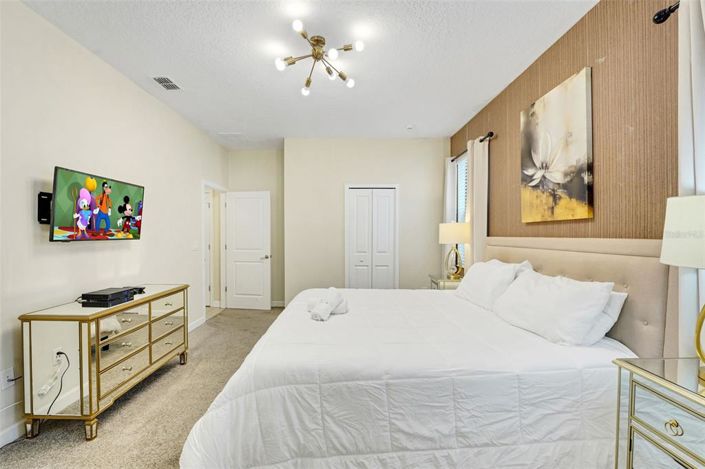 Image No.18-8 Bed House for sale