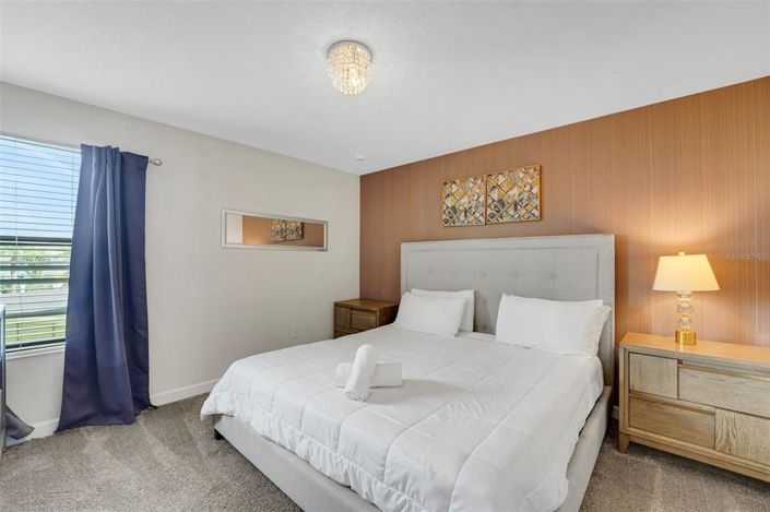 Image No.30-8 Bed House for sale