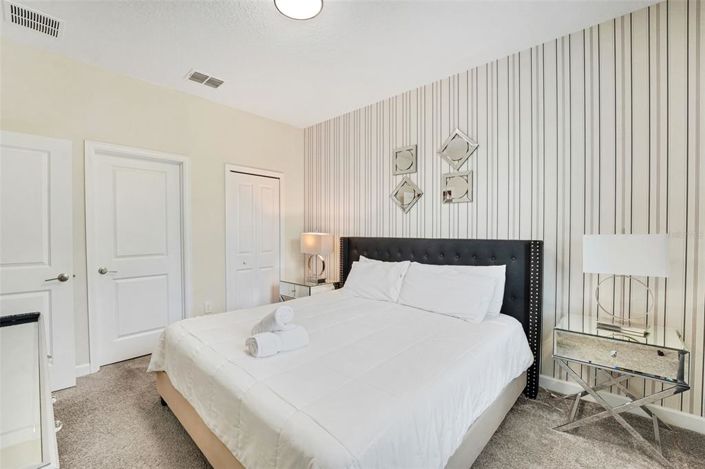 Image No.32-8 Bed House for sale
