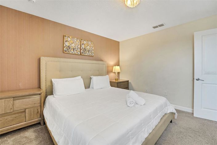 Image No.51-8 Bed House for sale