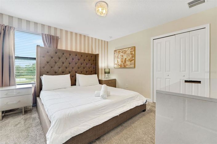 Image No.55-8 Bed House for sale