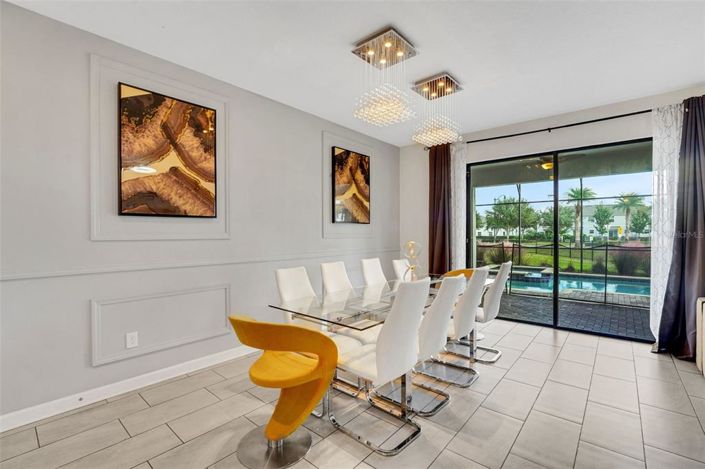 Image No.9-8 Bed House for sale