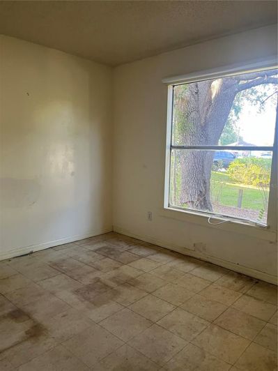 Image No.17-3 Bed House for sale