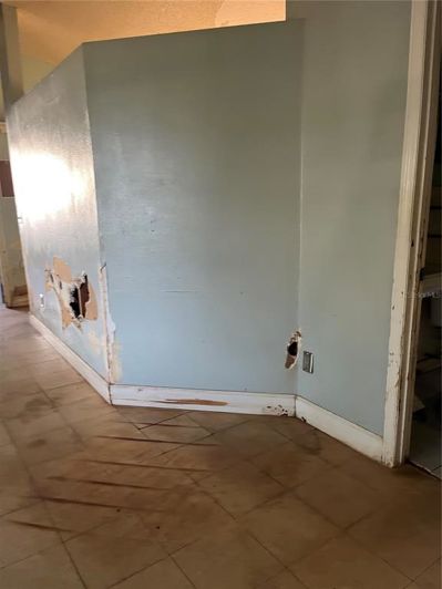 Image No.21-3 Bed House for sale