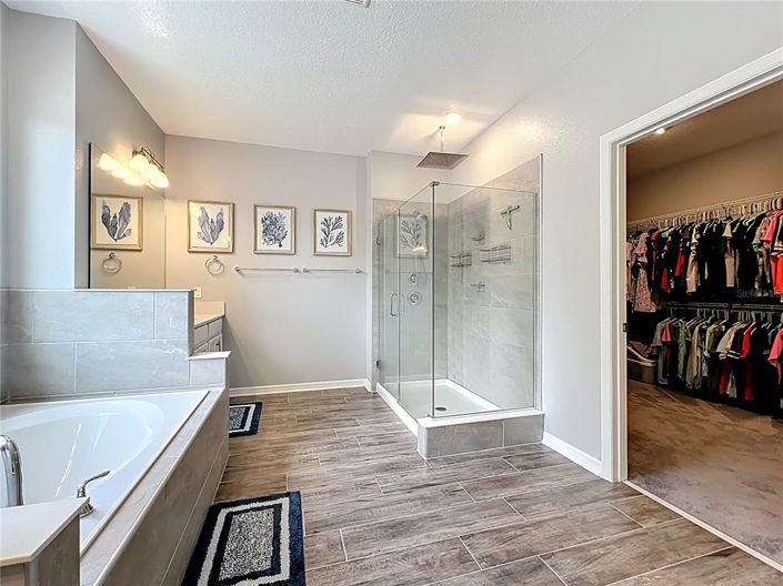 Image No.54-5 Bed House for sale