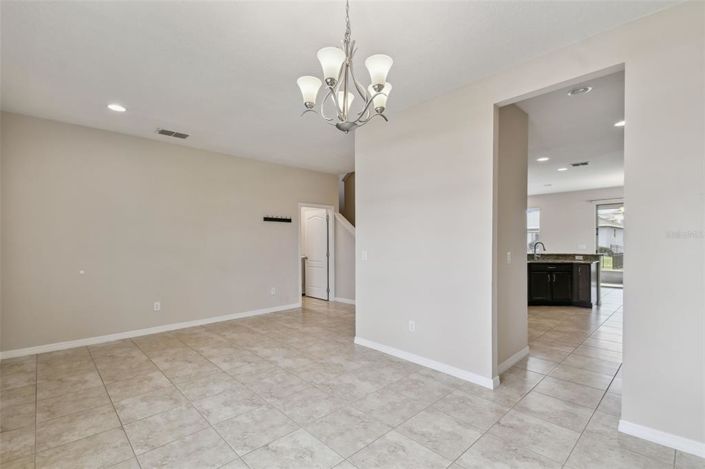 Image No.11-4 Bed House for sale